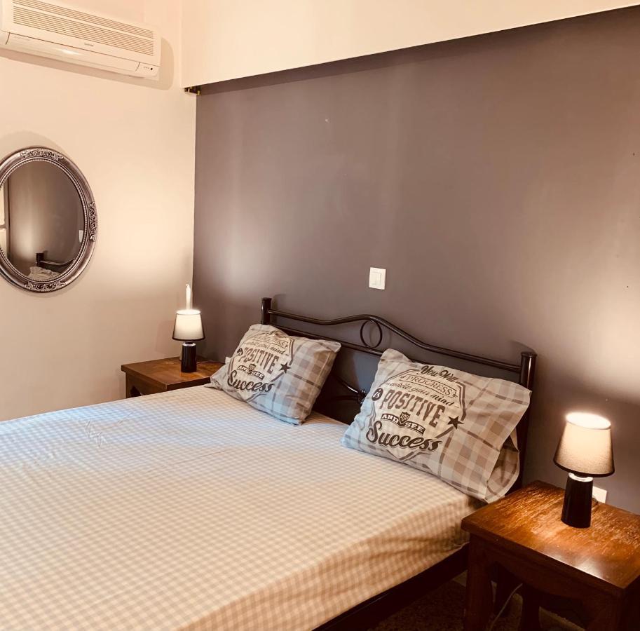 Modern Apartment In The Heart Of Athens Near Acropolis ภายนอก รูปภาพ
