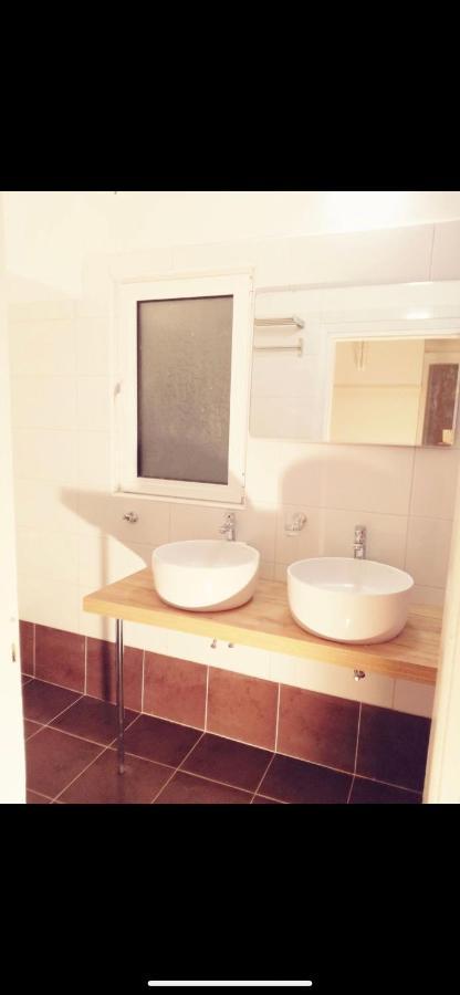 Modern Apartment In The Heart Of Athens Near Acropolis ภายนอก รูปภาพ