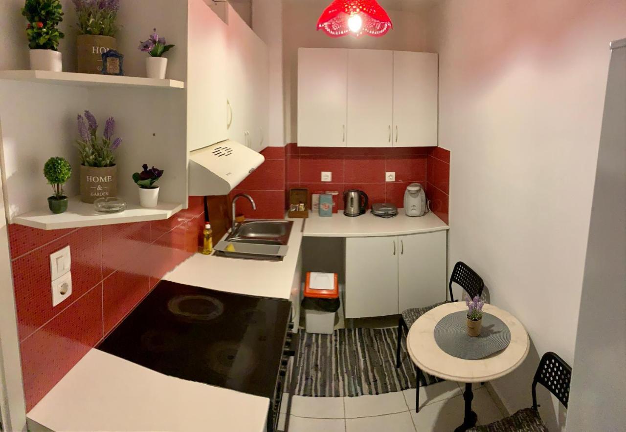 Modern Apartment In The Heart Of Athens Near Acropolis ภายนอก รูปภาพ