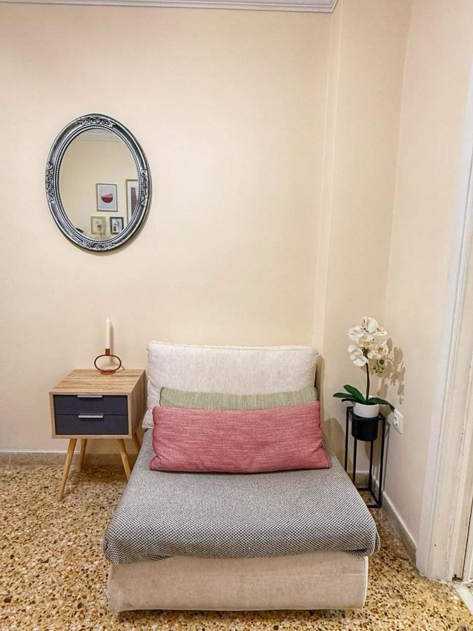Modern Apartment In The Heart Of Athens Near Acropolis ภายนอก รูปภาพ